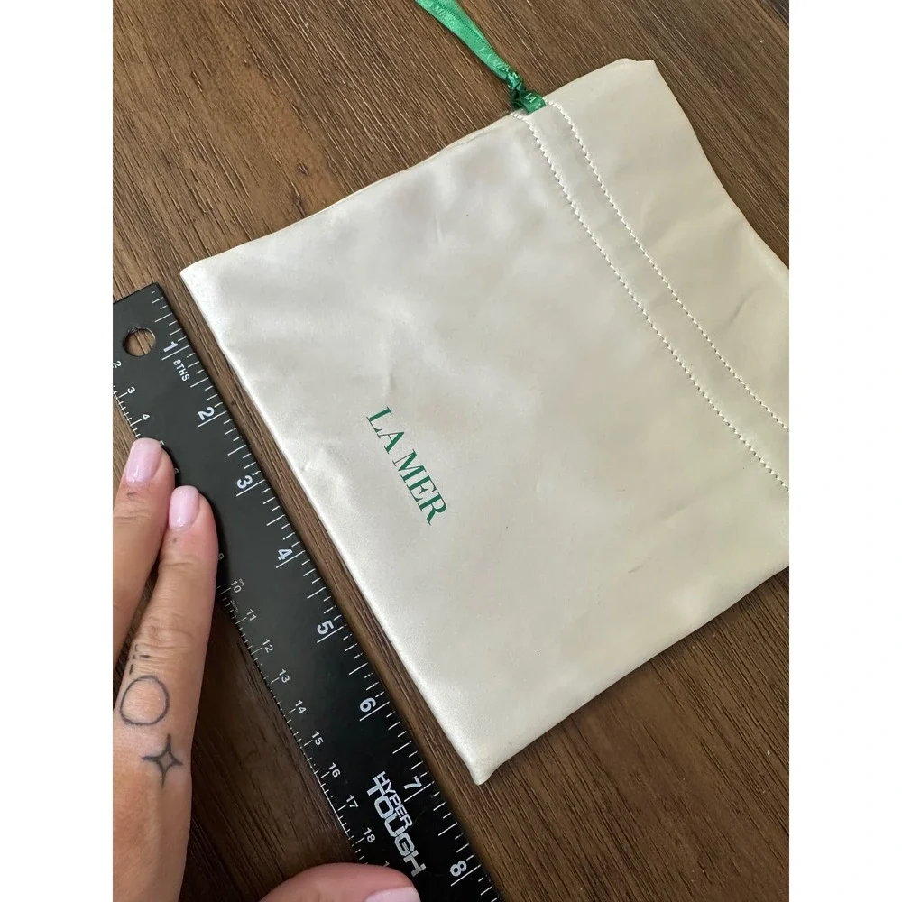 La Mer Drawstring Pouch dust Bag Cream Beige Travel Makeup‎ Skincare Storage